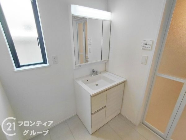 枚方市渚栄町　新築一戸建て　A号棟