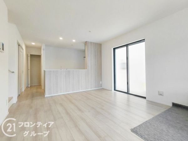 枚方市渚栄町　新築一戸建て　A号棟