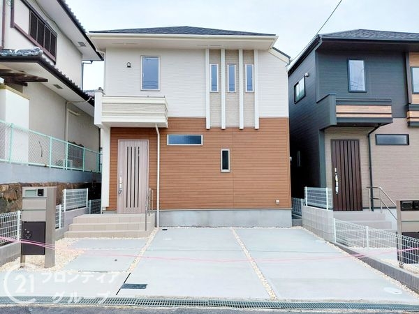 枚方市長尾東町３丁目　新築一戸建て　４期　２号棟