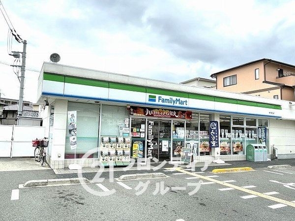 枚方市印田町　新築一戸建て(ファミリーマート枚方星丘店)