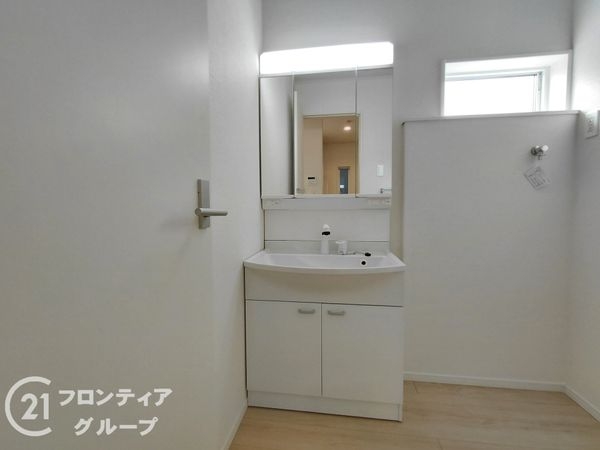 枚方市香里ケ丘１１丁目　新築一戸建て　第５　２号棟
