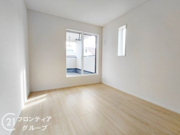 枚方市香里ケ丘１１丁目　新築一戸建て　第５　２号棟