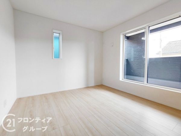 枚方市香里ケ丘１１丁目　新築一戸建て　第５　３号棟