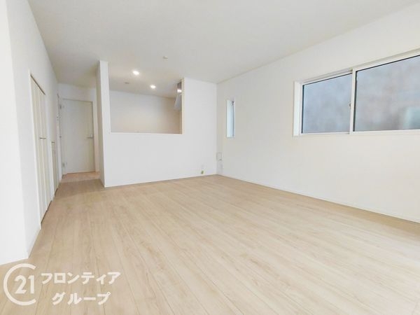 枚方市香里ケ丘１１丁目　新築一戸建て　第５　３号棟