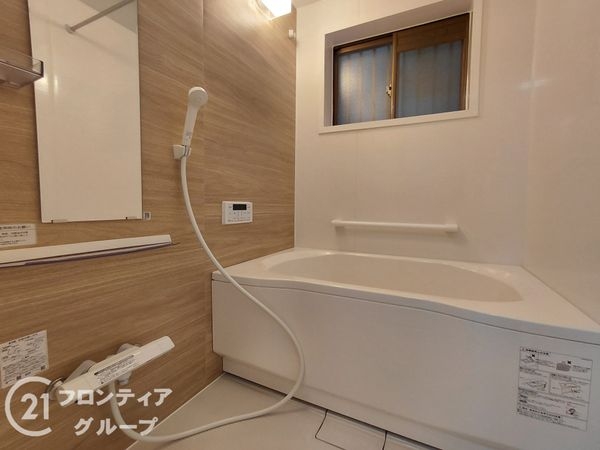 寝屋川市春日町　中古一戸建て