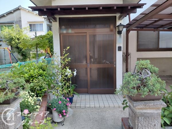 寝屋川市楠根南町　中古一戸建て