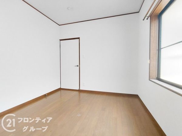 枚方市東中振１丁目の中古一戸建て