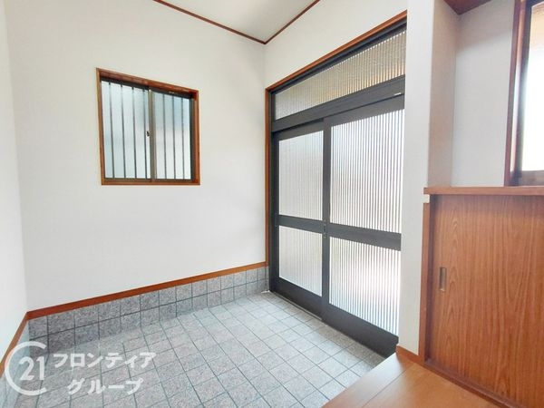 枚方市東中振１丁目の中古一戸建て