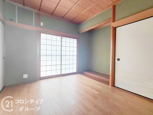枚方市東中振１丁目の中古一戸建て