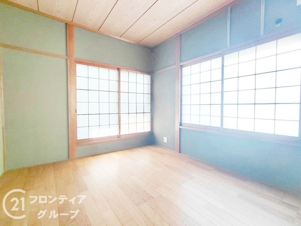 枚方市東中振１丁目の中古一戸建て