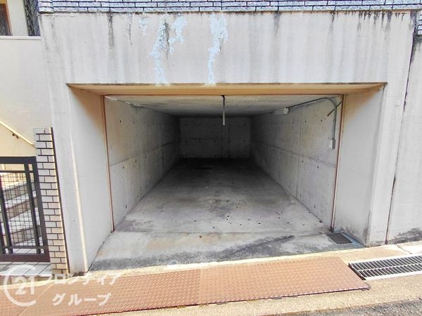 枚方市東中振１丁目の中古一戸建て