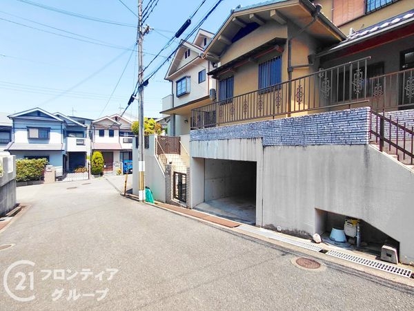 枚方市東中振１丁目の中古一戸建て