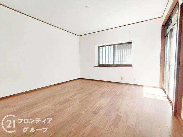 枚方市東中振１丁目の中古一戸建て