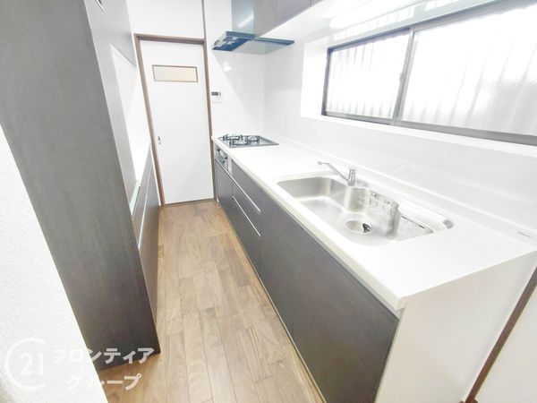 枚方市東中振１丁目　中古一戸建て