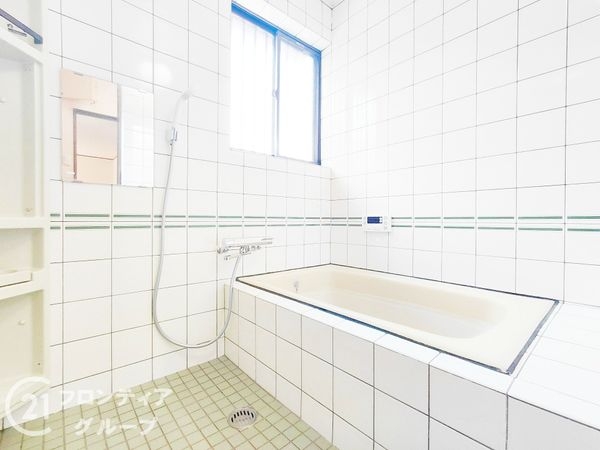 枚方市東中振１丁目　中古一戸建て