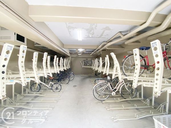 ロイヤルシャトー交野　中古マンション