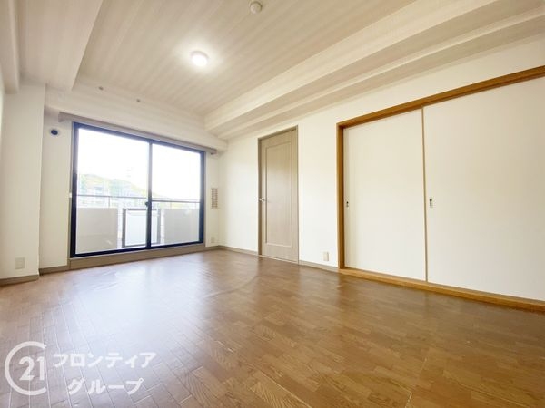 ロイヤルシャトー交野　中古マンション