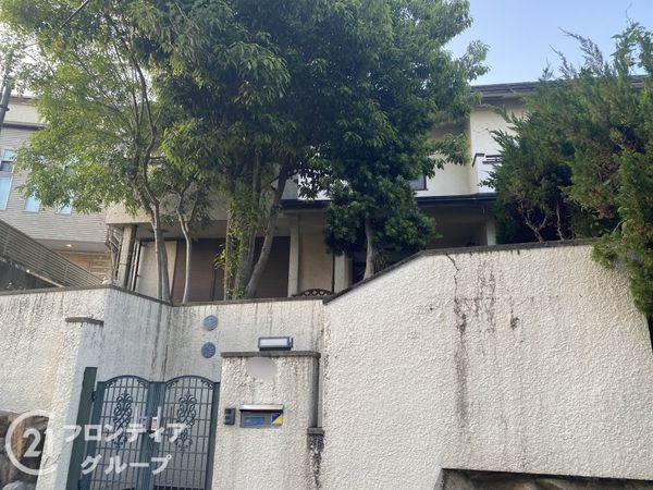 寝屋川市東香里園町の中古一戸建て