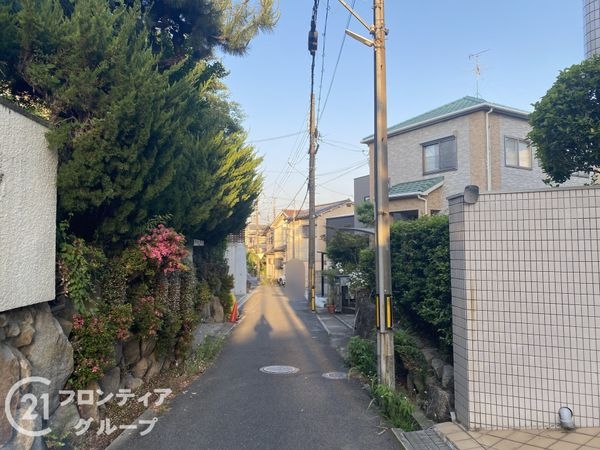 寝屋川市東香里園町の中古一戸建て