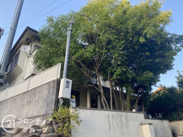 寝屋川市東香里園町の中古一戸建て
