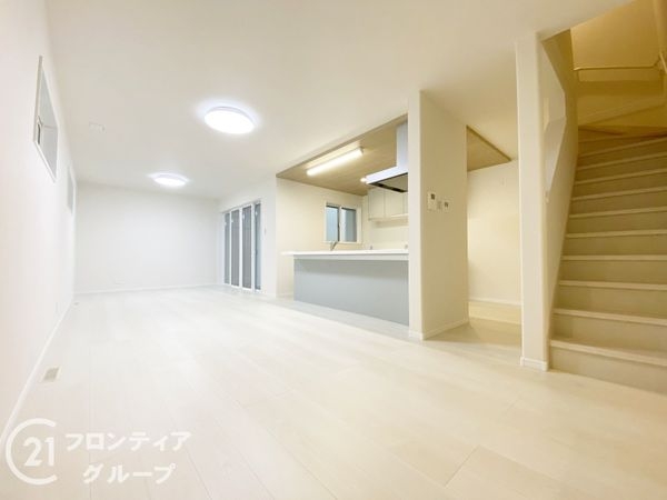 枚方市茄子作南町　新築一戸建て
