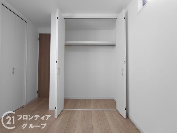 枚方市磯島茶屋町　新築一戸建て