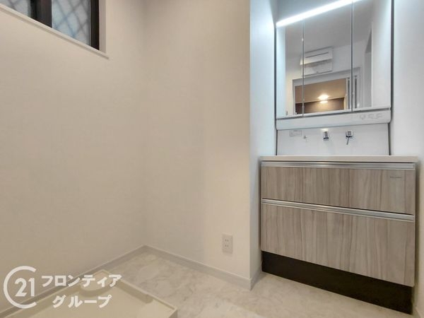 枚方市磯島茶屋町　新築一戸建て