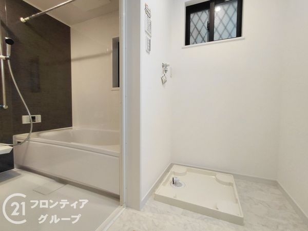 枚方市磯島茶屋町　新築一戸建て