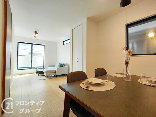 枚方市磯島茶屋町　新築一戸建て