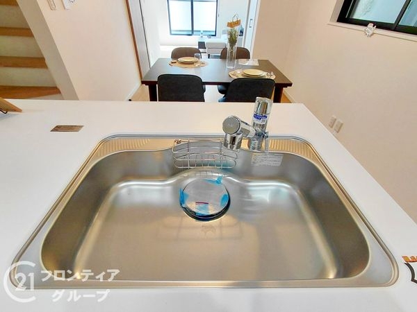 枚方市磯島茶屋町　新築一戸建て