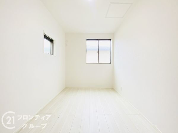 交野市郡津３丁目　新築一戸建て　２号棟