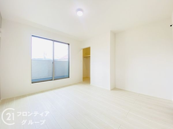 交野市郡津３丁目　新築一戸建て　２号棟