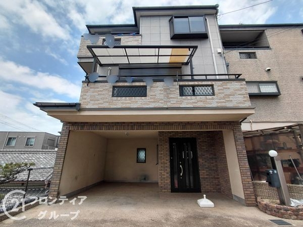 枚方市山之上１丁目　中古一戸建て