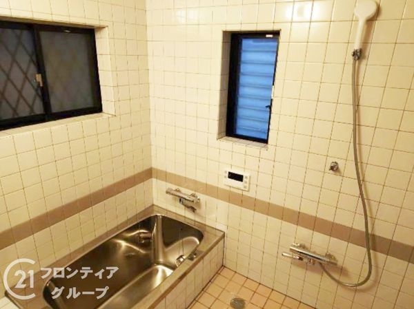 枚方市高野道１丁目　中古一戸建て