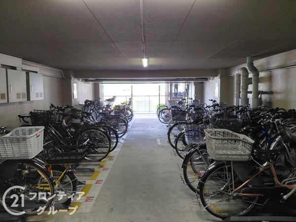 グリーンタウン香里ケ丘Ｂ棟　中古マンション