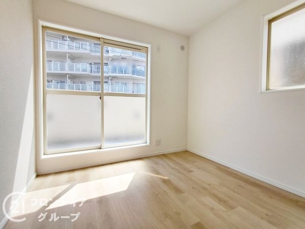寝屋川市石津元町の中古一戸建て