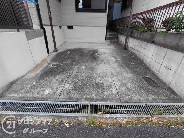 寝屋川市太秦緑が丘　中古一戸建て