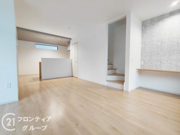 枚方市伊加賀栄町　新築一戸建て　全１区画