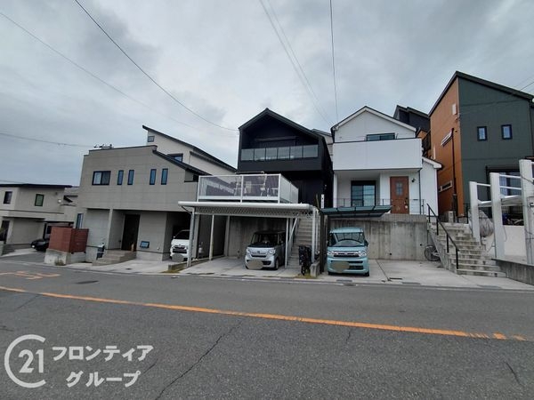 寝屋川市太秦緑が丘の中古一戸建て