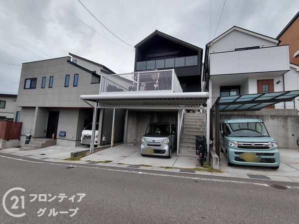 寝屋川市太秦緑が丘の中古一戸建て