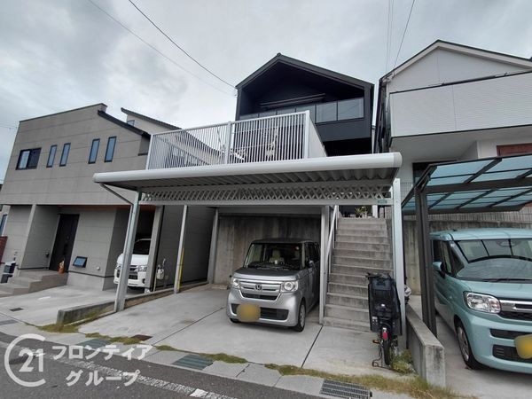 寝屋川市太秦緑が丘の中古一戸建て
