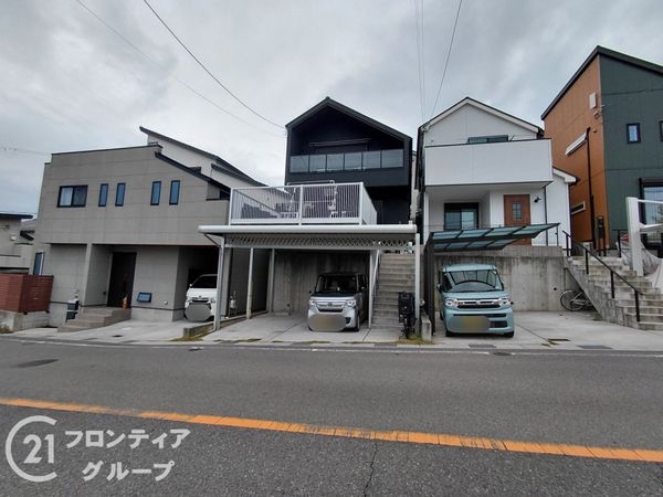 寝屋川市太秦緑が丘の中古一戸建て
