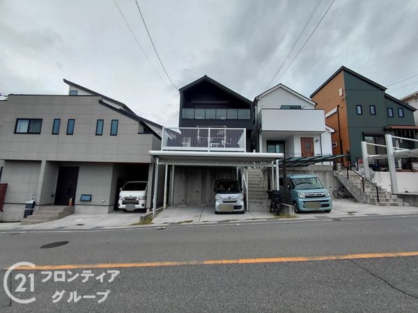 寝屋川市太秦緑が丘の中古一戸建て