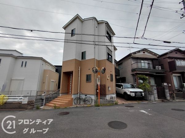 枚方市甲斐田新町の中古一戸建て