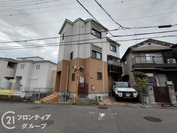 枚方市甲斐田新町の中古一戸建て