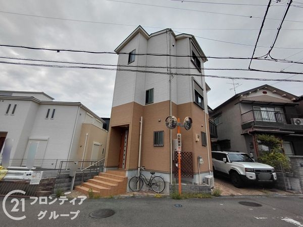 枚方市甲斐田新町の中古一戸建て