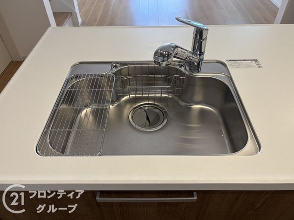 寝屋川市成田東が丘　新築一戸建て　１期　１号棟