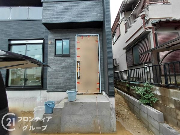 寝屋川市成田東が丘　新築一戸建て　１期　１号棟