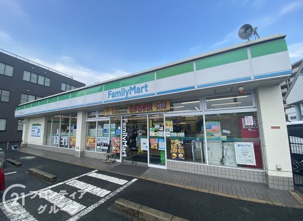 枚方市上島町　新築一戸建て　１期　１号棟(ファミリーマートトヨタくずは牧野店)