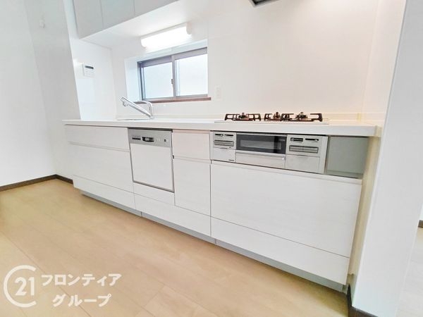 寝屋川市錦町　中古一戸建て